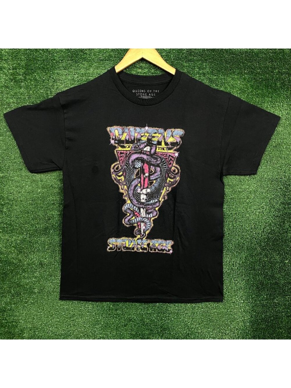 Queens of the Stone Age Snake and Dagger  T-Shirt Size Large